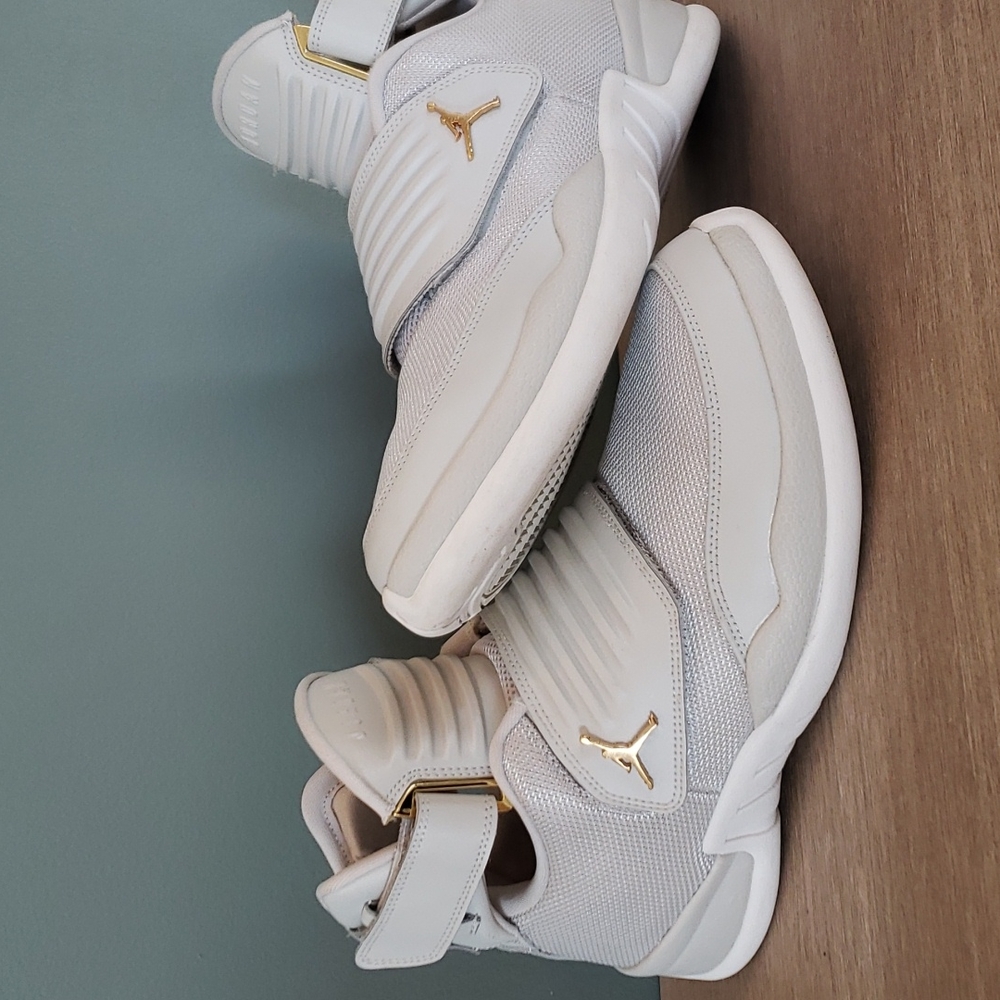 Jordan Generation 23 Bone Size 10